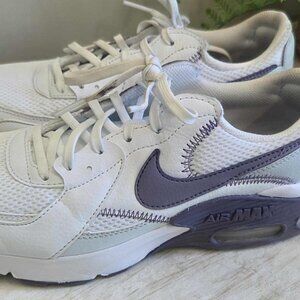 NIKE AIR MAX EXCEE Women's Tennis Shoes  Size 8 White